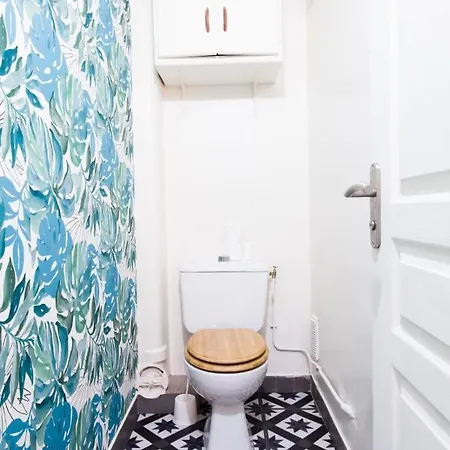 דירה Superb Bright Apt With Patio