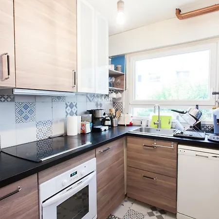 Superb Bright Apt With Patio דירה