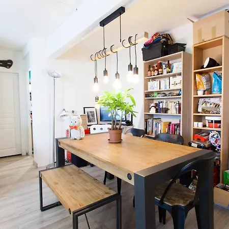 Superb Bright Apt With Patio פריז